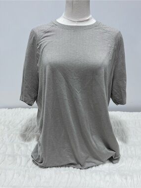 Lululemon Gray Short Sleeve Top